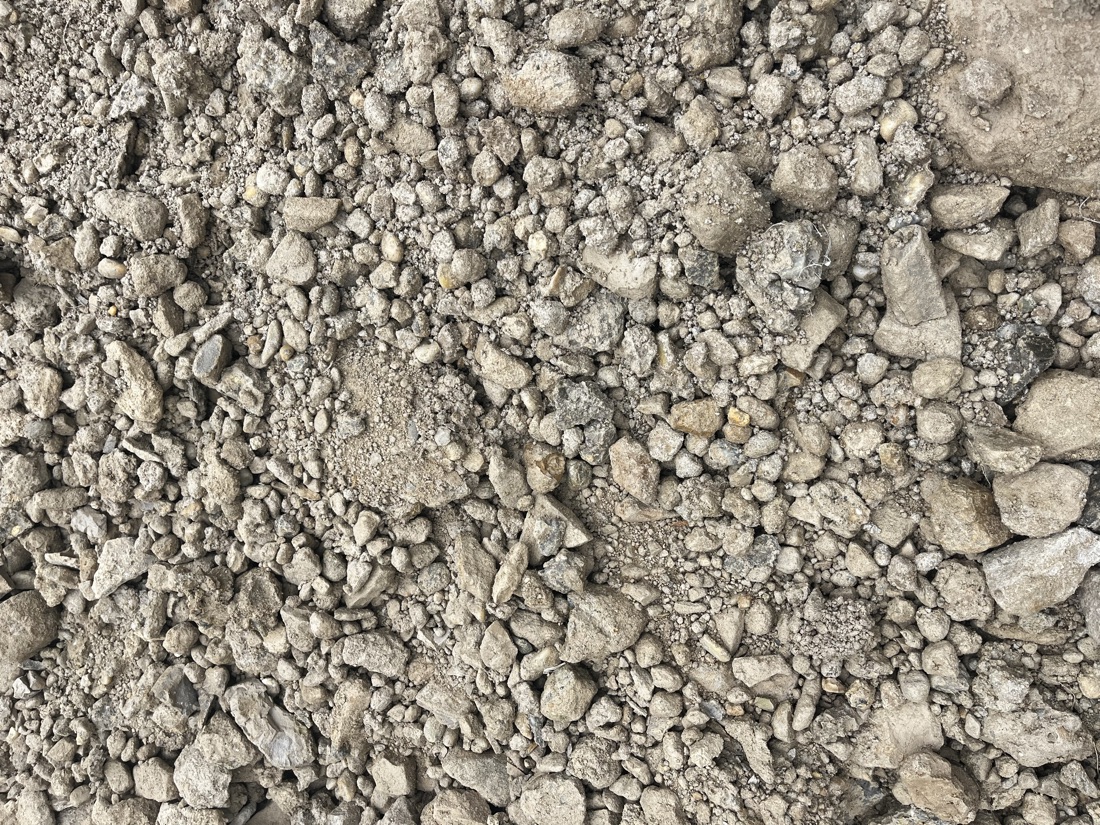 Tört beton – Otolecz